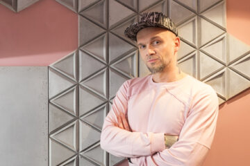 Kafle TEKT w programie Tomasza Pągowskiego Remont w 24h w DOMO+